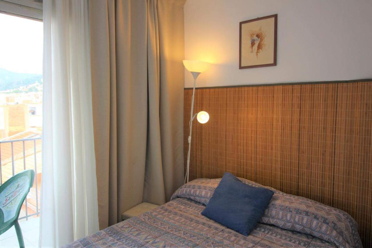 Global Immo 1036 Estrella De Mar Apartman Roses Kültér fotó